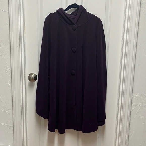 Deep Purple Hooded Fleece Cape‎ - Picture 1 of 4